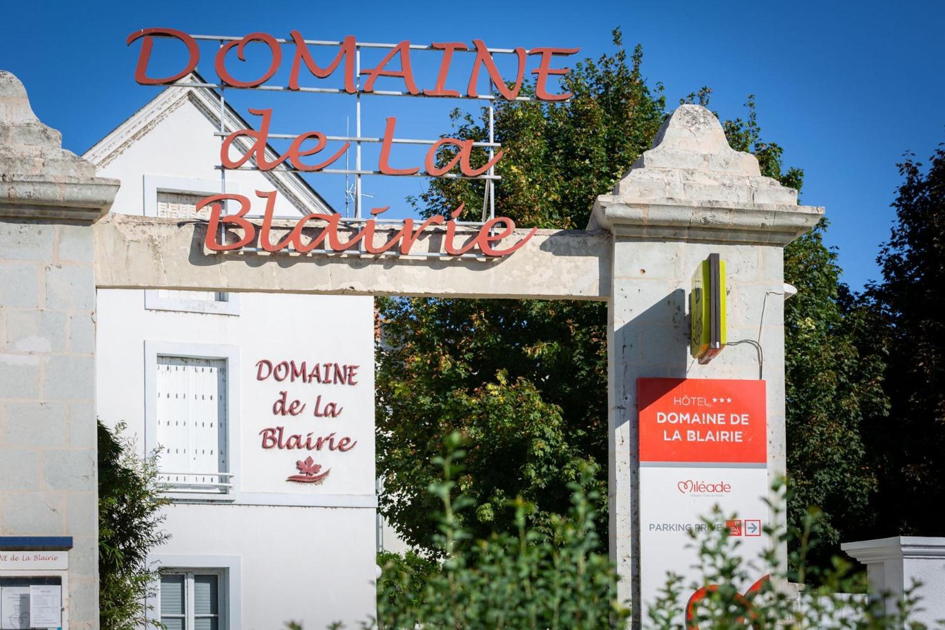Hotel Mileade Le Domaine De La Blairie - Saumur Saint-Martin-de-la-Place Exterior photo